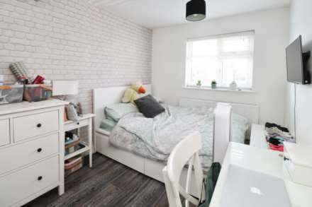 Howells Avenue, Great Sutton, Image 12