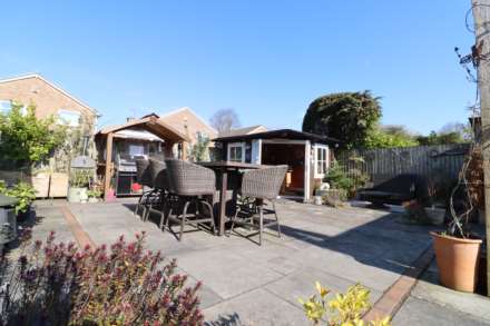 Howells Avenue, Great Sutton, Image 14