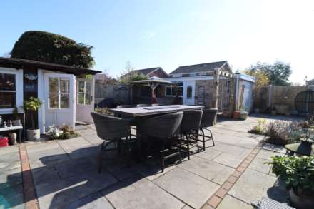 Howells Avenue, Great Sutton, Image 31
