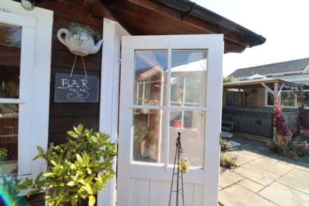 Howells Avenue, Great Sutton, Image 32