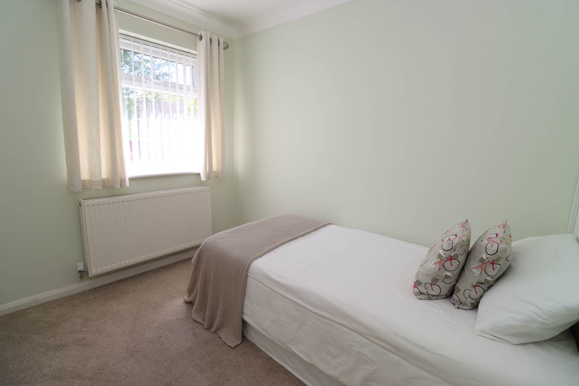 Sunningdale Drive, Bromborough, Image 17