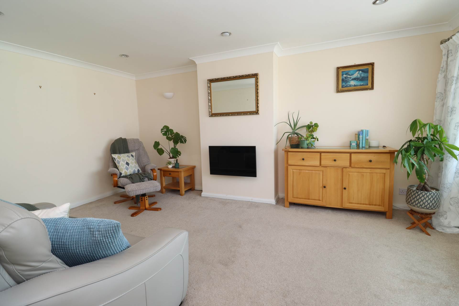 Sunningdale Drive, Bromborough, Image 4