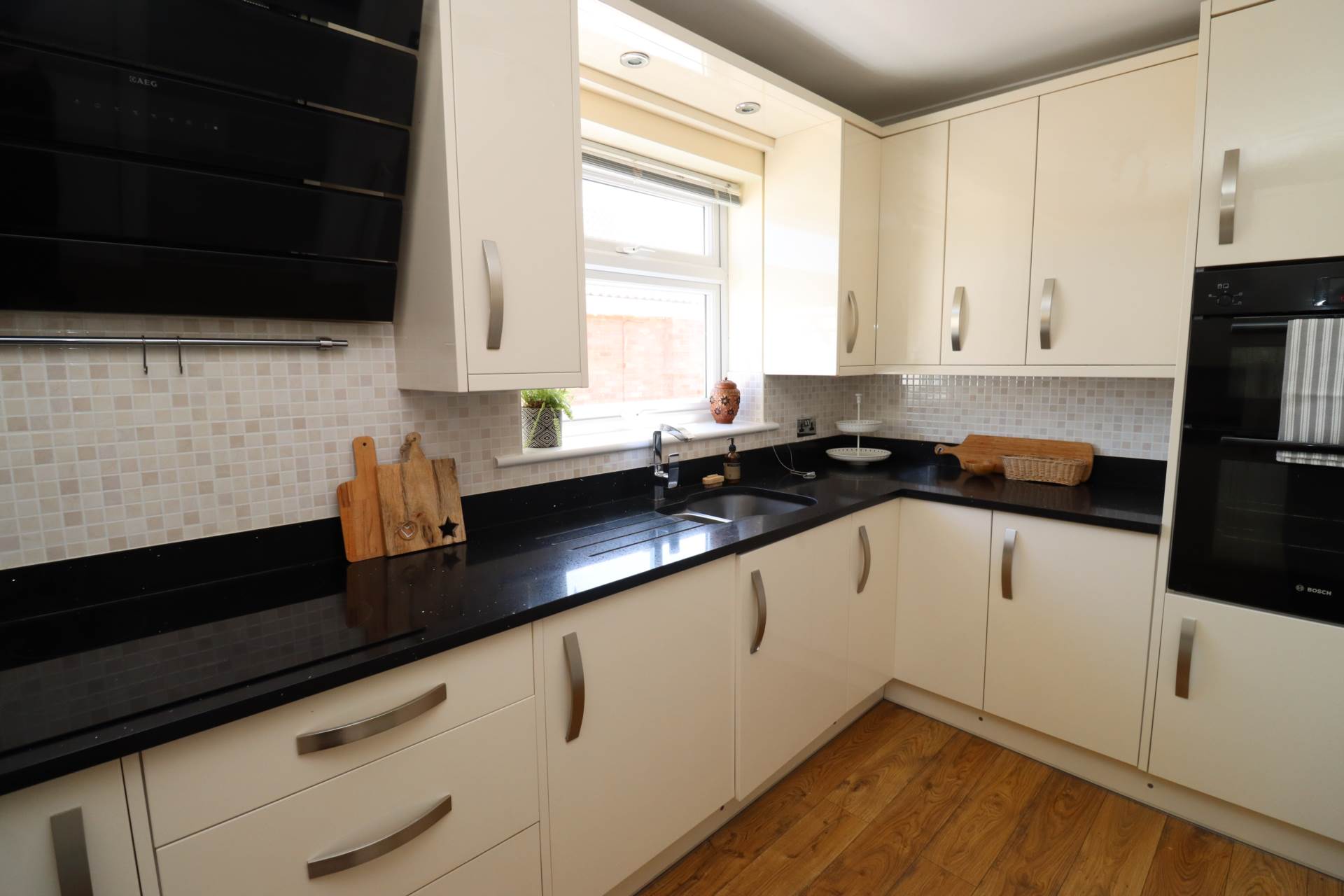 Sunningdale Drive, Bromborough, Image 5