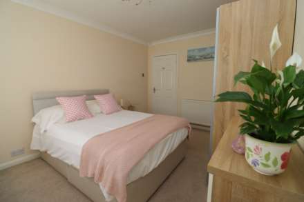 Sunningdale Drive, Bromborough, Image 15