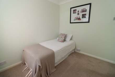 Sunningdale Drive, Bromborough, Image 16
