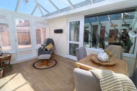 Sunningdale Drive, Bromborough, Image 8