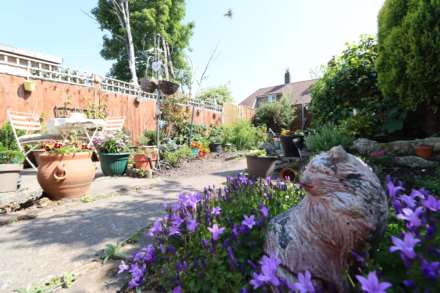 Western Avenue, Bromborough, Image 13