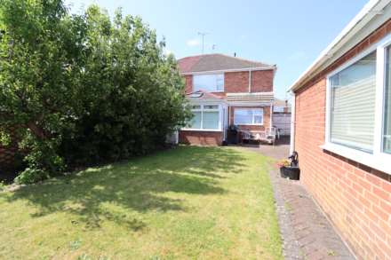 White Lodge Close, Eastham, Image 14