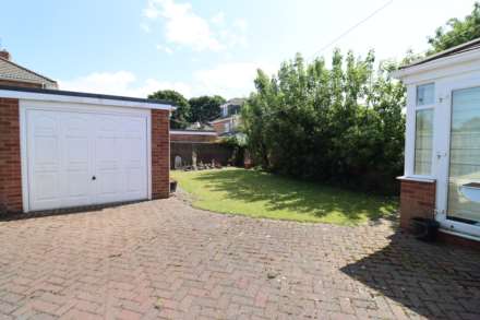 White Lodge Close, Eastham, Image 16