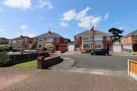 White Lodge Close, Eastham, Image 18