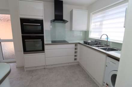 White Lodge Close, Eastham, Image 2