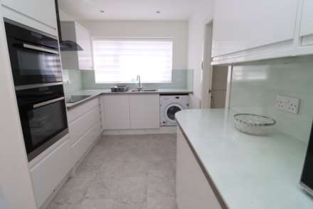 White Lodge Close, Eastham, Image 6