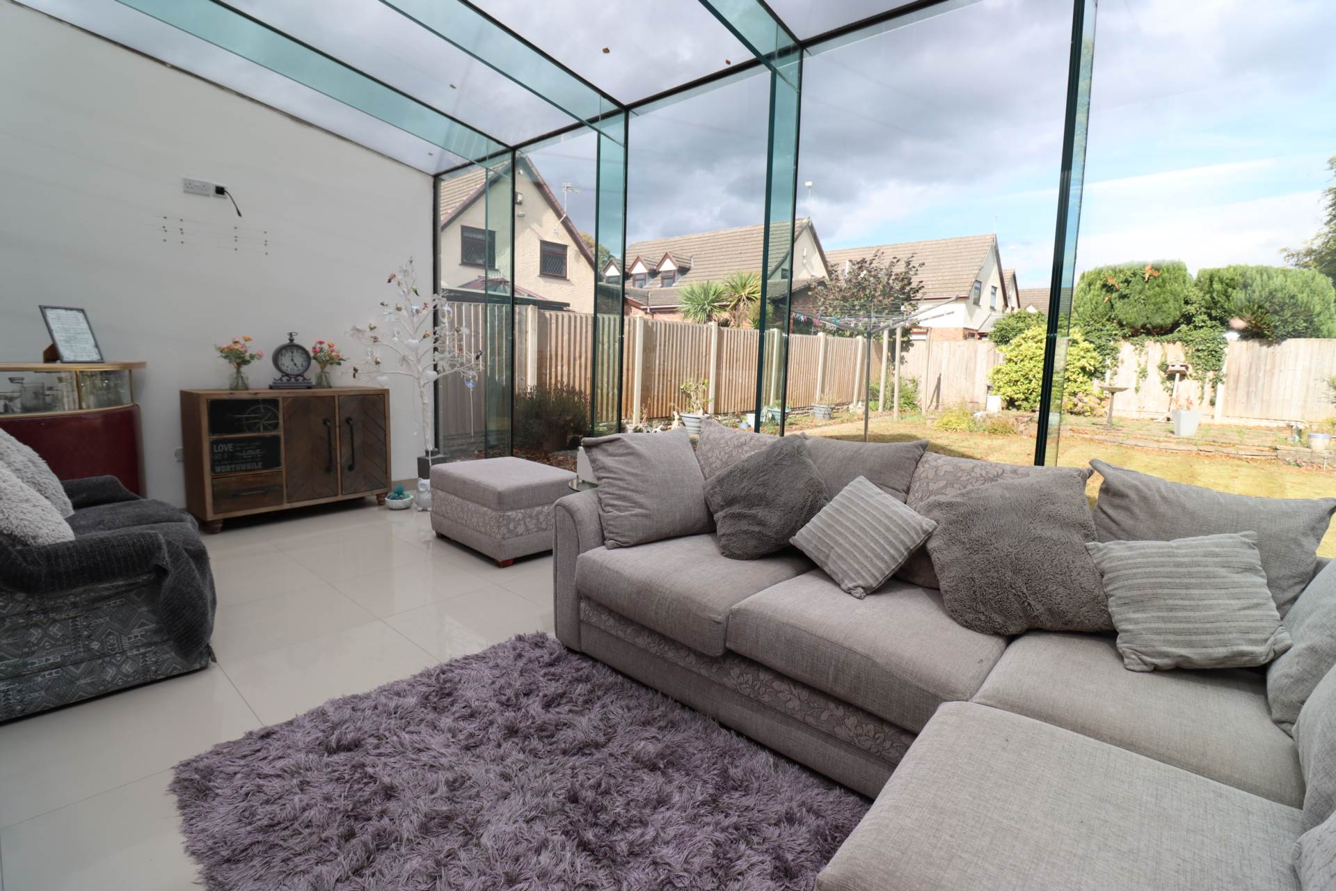 Plymyard Avenue, Bromborough, Image 4
