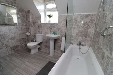 Plymyard Avenue, Bromborough, Image 12