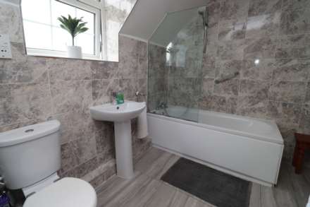 Plymyard Avenue, Bromborough, Image 31