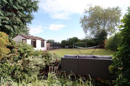 Raeburn Avenue, Bromborough, Image 16
