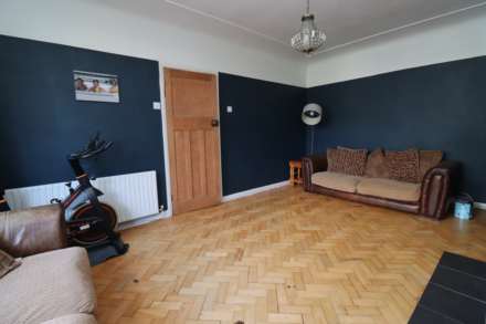 Raeburn Avenue, Bromborough, Image 24