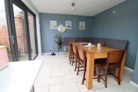 Raeburn Avenue, Bromborough, Image 33