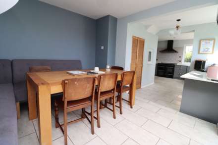 Raeburn Avenue, Bromborough, Image 6