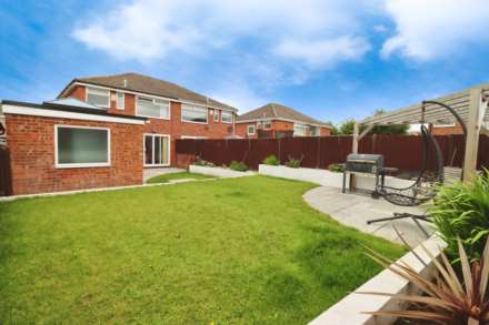 Dearnford Avenue, Bromborough, Image 14