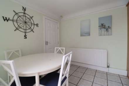 Dearnford Avenue, Bromborough, Image 18