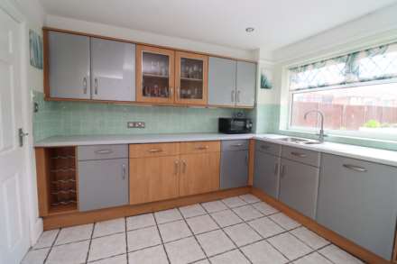 Dearnford Avenue, Bromborough, Image 21