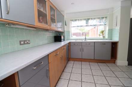 Dearnford Avenue, Bromborough, Image 36