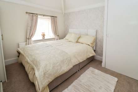Valley Road, Bromborough, Image 20