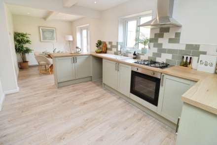 Eccleston Avenue, Bromborough, Image 6