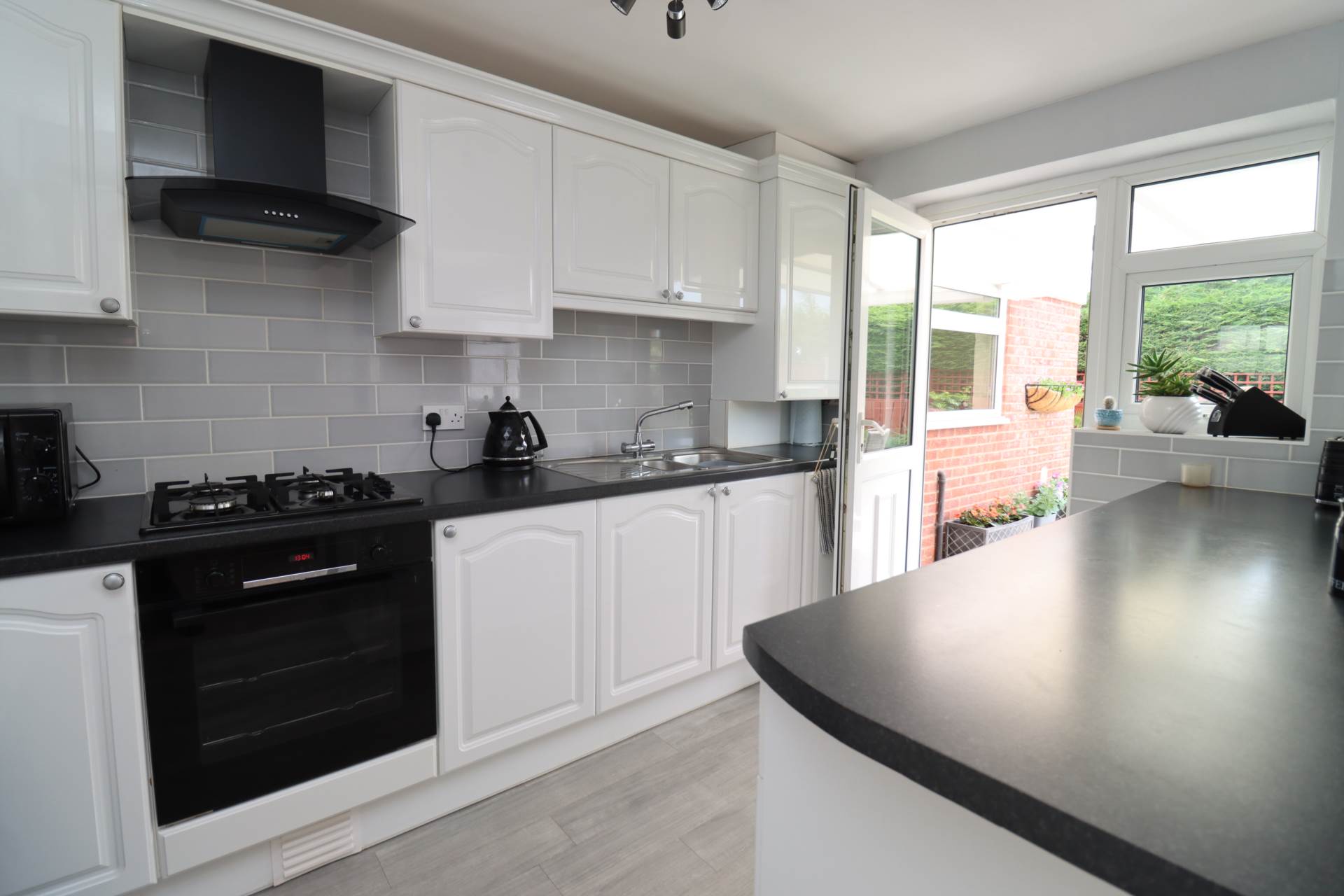 Brookhurst Avenue, Bromborough, Image 4