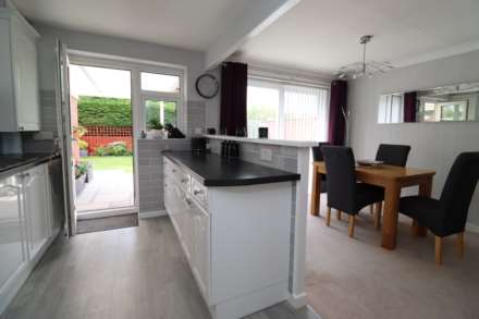 Brookhurst Avenue, Bromborough, Image 5