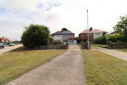 Thornleigh Avenue, Eastham, Image 31