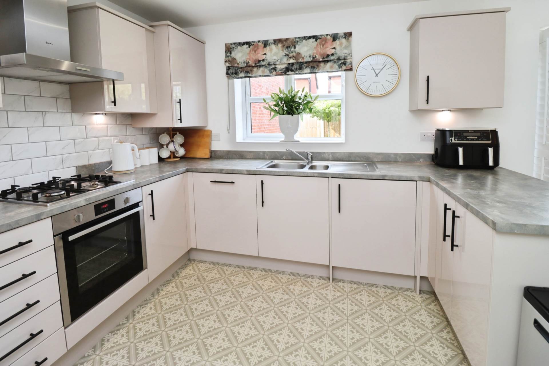 Cooks Acre, Bromborough, Image 7