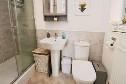 Marshall Close, Bromborough, Image 20