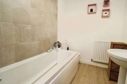 Valentine Street, Hooton, Image 16