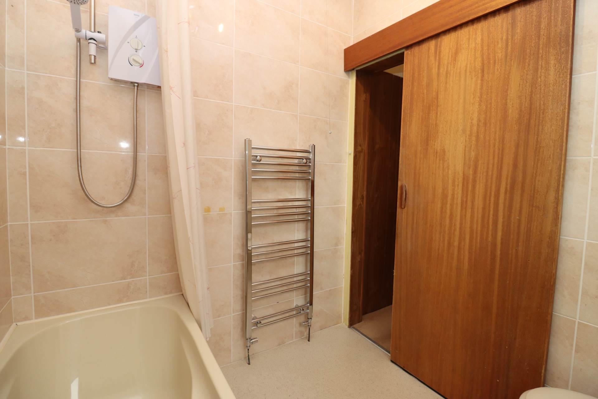 Neville Road, Bromborough, Image 23