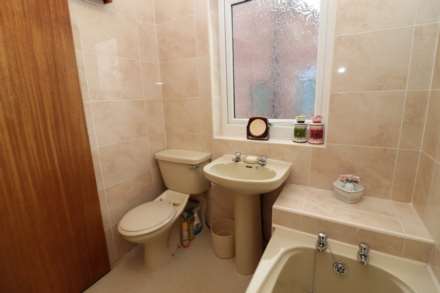 Neville Road, Bromborough, Image 13