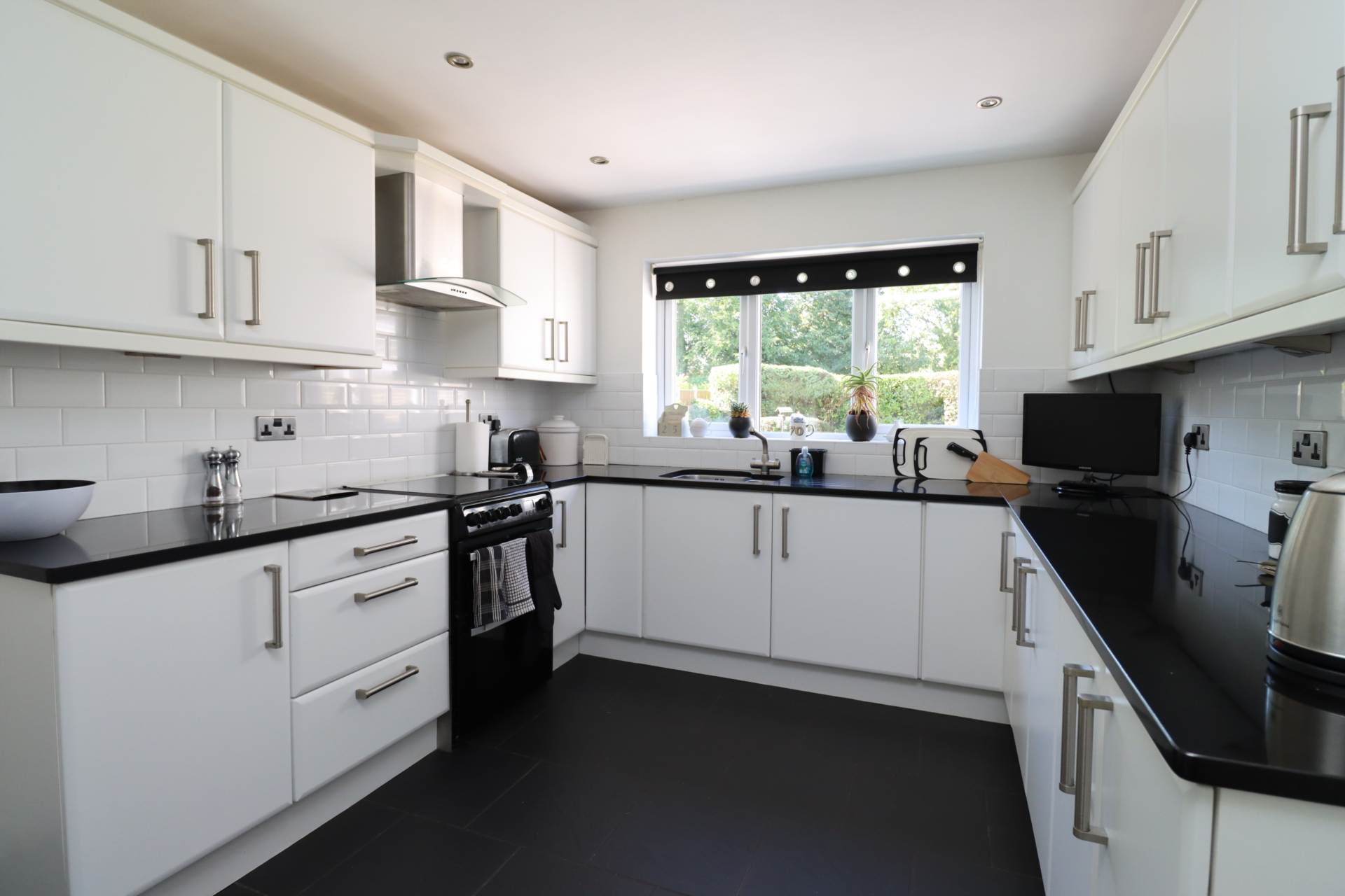 Greenfields Avenue, Bromborough, Image 7