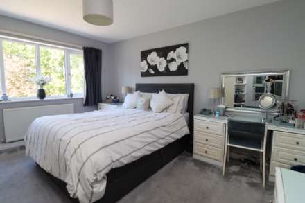 Greenfields Avenue, Bromborough, Image 14