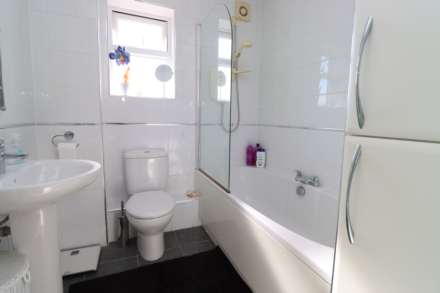 Greenfields Avenue, Bromborough, Image 20