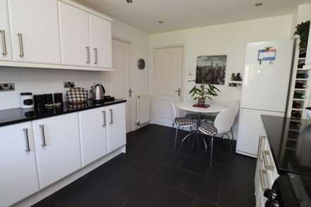 Greenfields Avenue, Bromborough, Image 8