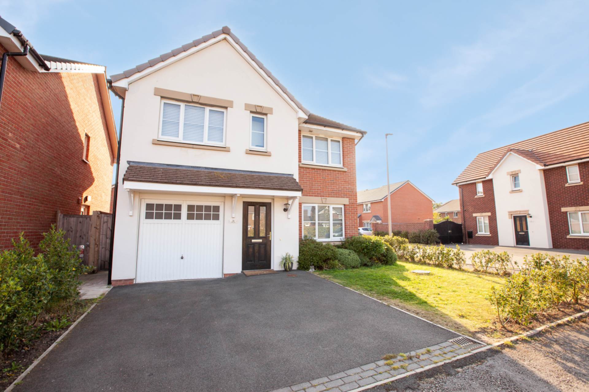Roften Way, Hooton, Image 17