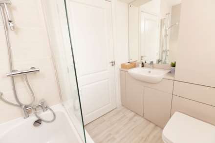 Roften Way, Hooton, Image 12