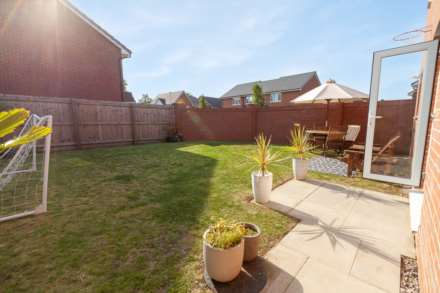 Roften Way, Hooton, Image 15