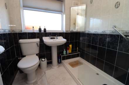 Sunningdale Drive, Bromborough, Image 10