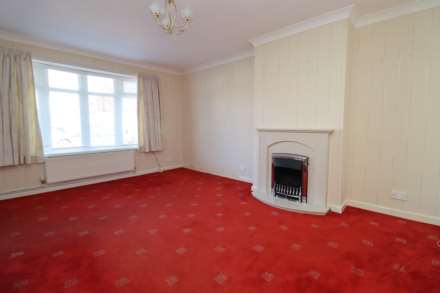 Sunningdale Drive, Bromborough, Image 3