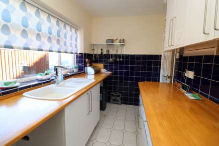 Sunningdale Drive, Bromborough, Image 4