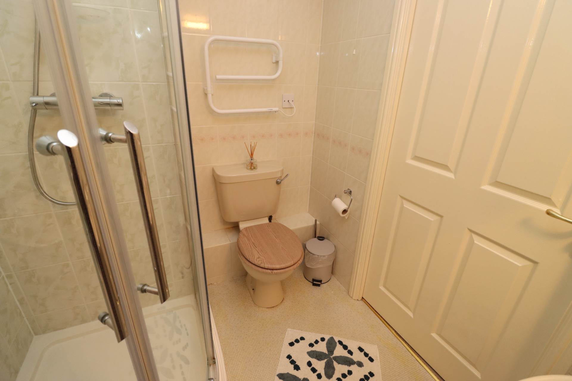 Greenways Court, Bromborough, Image 23