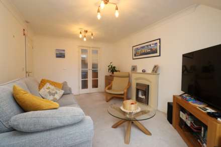 Greenways Court, Bromborough, Image 5