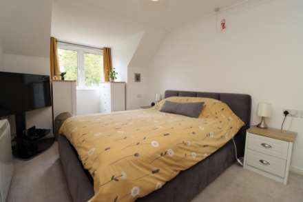 Greenways Court, Bromborough, Image 9